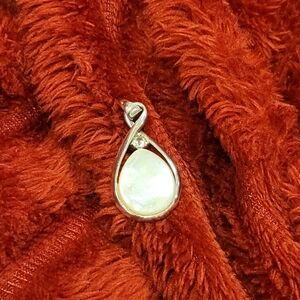 Elegant Mother-of-Pearl Pendant 925 Sterling Silver